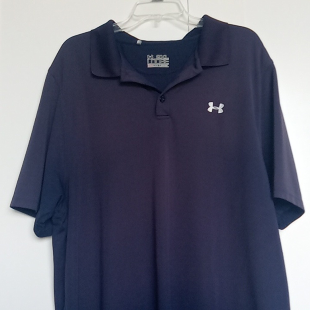 Under Armour Performance Polo Size XXL Navy Blue  EUC